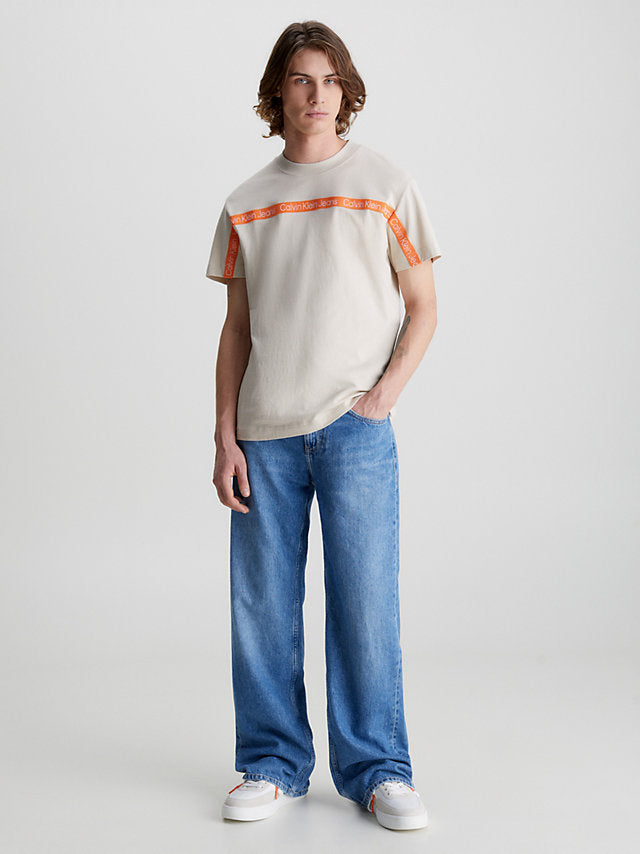 Calvin Klein bež muška majica (J30J323253-ACI) 4