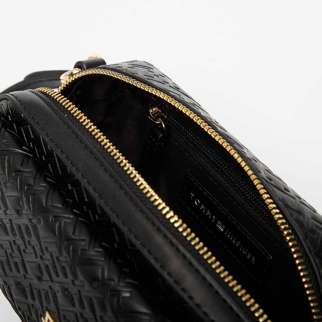 Tommy Hilfiger crna ženska torba sa zlatnim detaljima-[SKU]