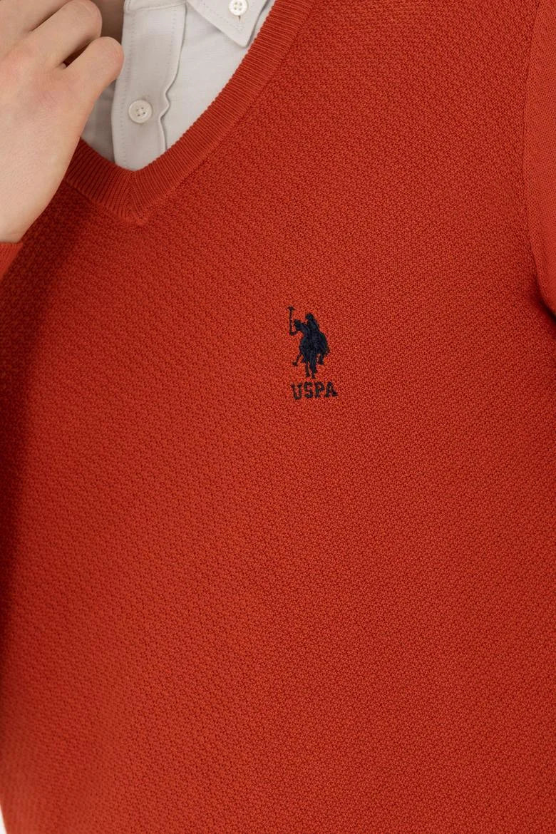 U.S. Polo Assn. cigla crveni muški džemper s V izrezom