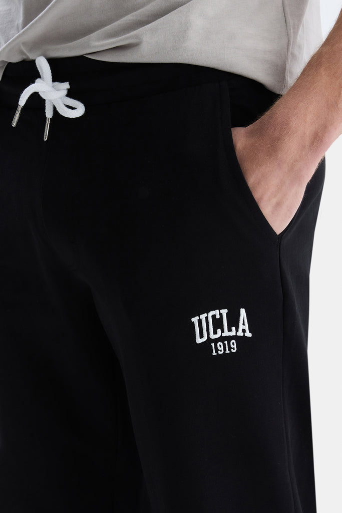 UCLA crna muška trenerka sa bijelim vezicama