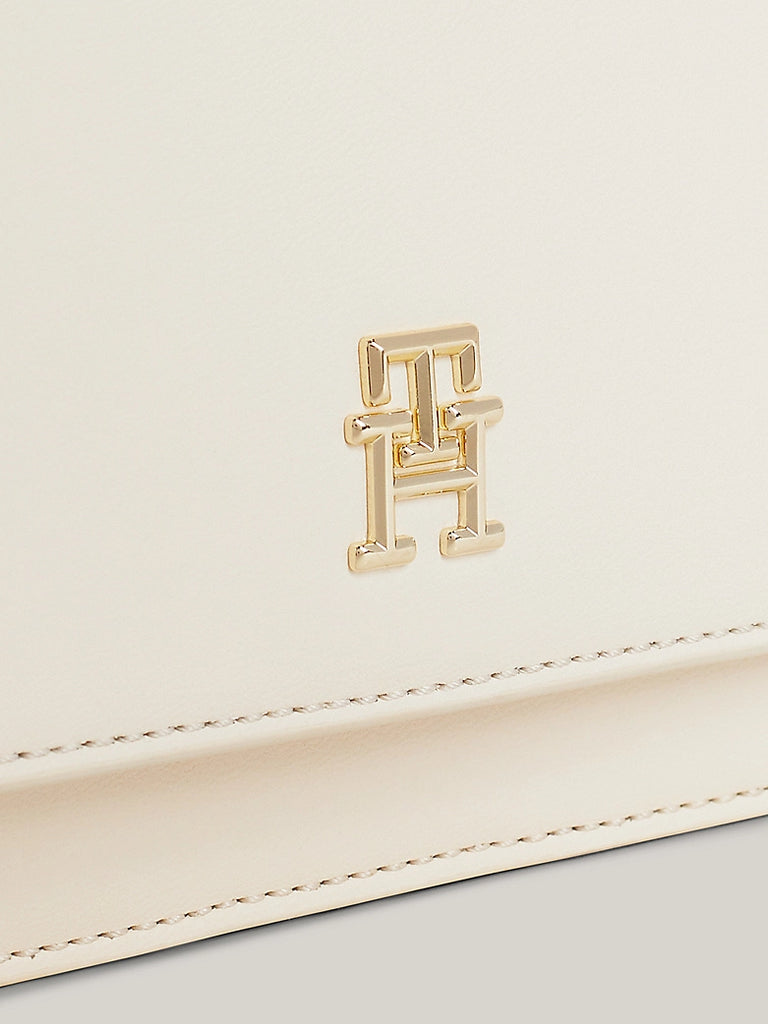 Tommy Hilfiger bež ženska torba s lančanim remenom-[SKU]