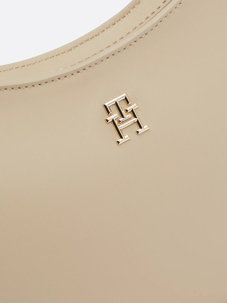 Tommy Hilfiger bež ženska torba s elegantnim oblikom-[SKU]