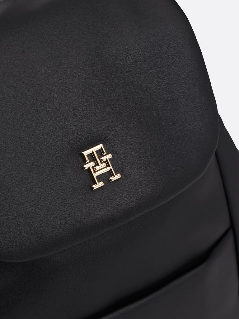 Tommy Hilfiger crni ženski ruksak s glatkom površinom-[SKU]