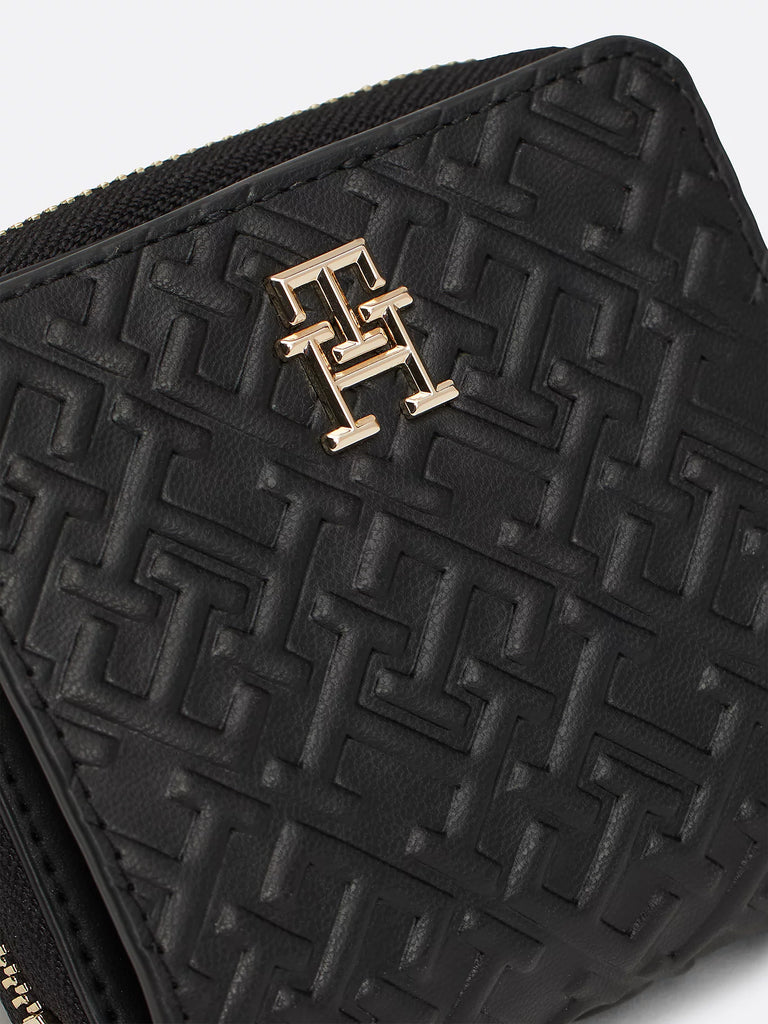 Tommy Hilfiger crni ženski novčanik s reljefnim uzorkom-[SKU]
