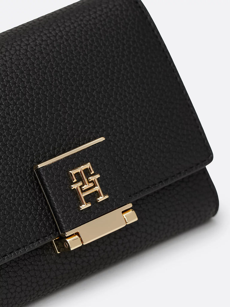 Tommy Hilfiger crni ženski novčanik s teksturiranom površinom-[SKU]