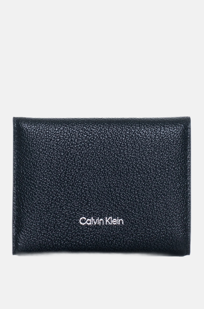 Calvin Klein crni ženski novčanik sa sivom kopčom-[SKU]