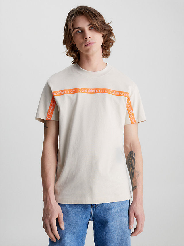 Calvin Klein bež muška majica (J30J323253-ACI) 1