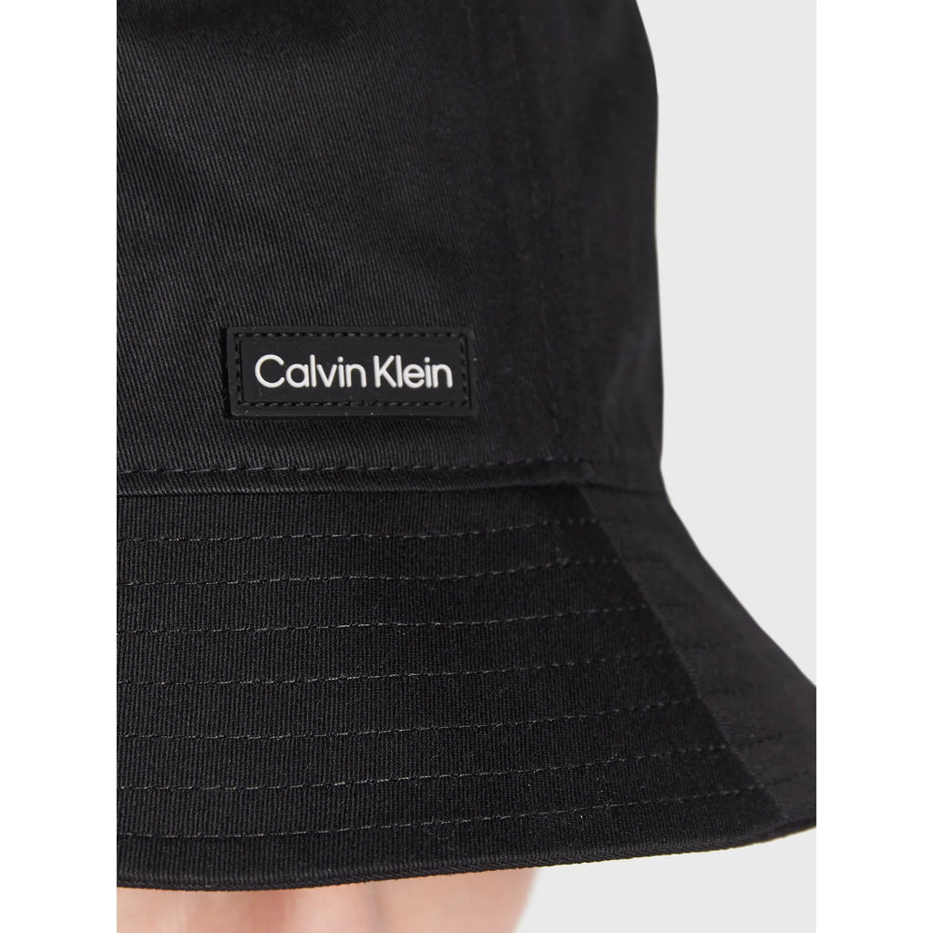 Calvin Klein crna muška kapa (K50K510486-BAX) 2