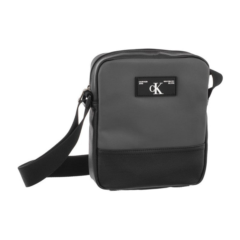 Calvin Klein crna muška torba (K50K508196-0IM) 1