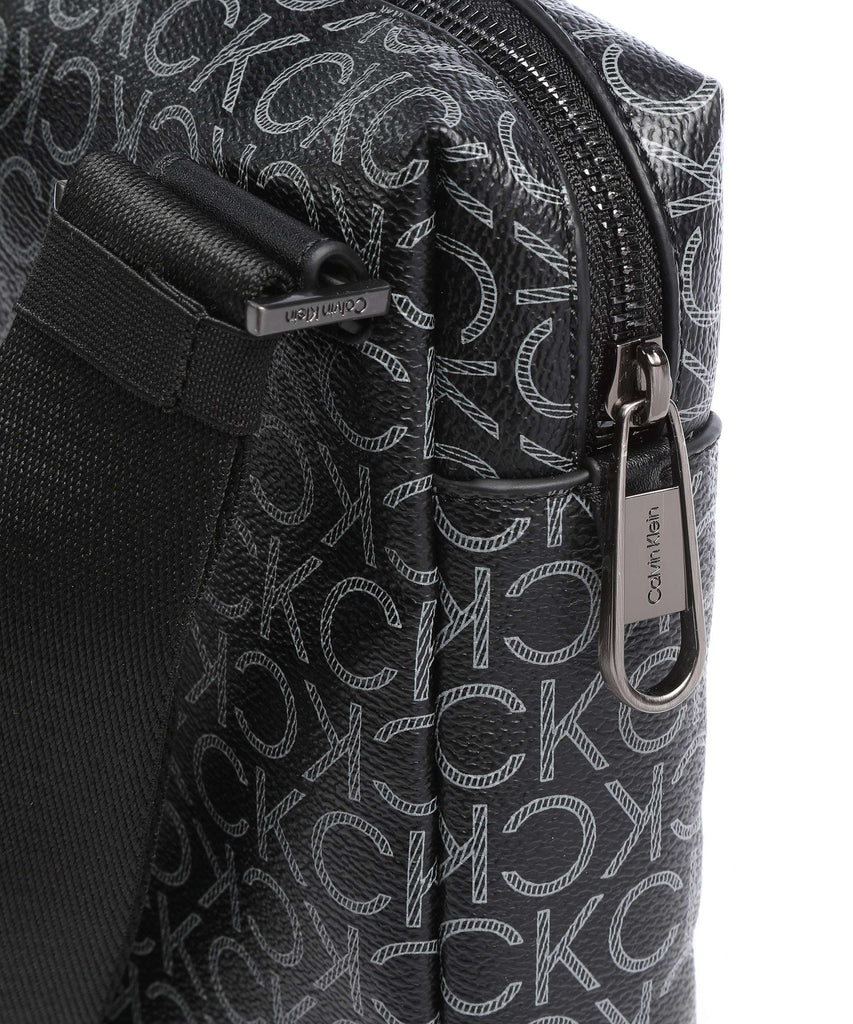 Calvin Klein crna muška torba (K50K509231-01H) 3