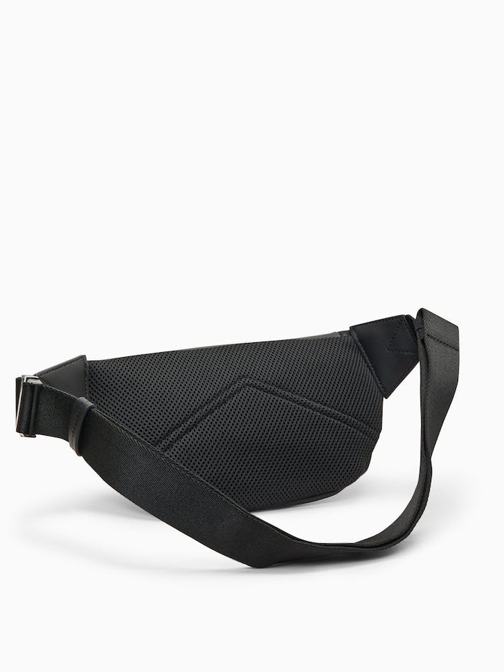 Calvin Klein crna muška torba (K50K510268-BAX) 2