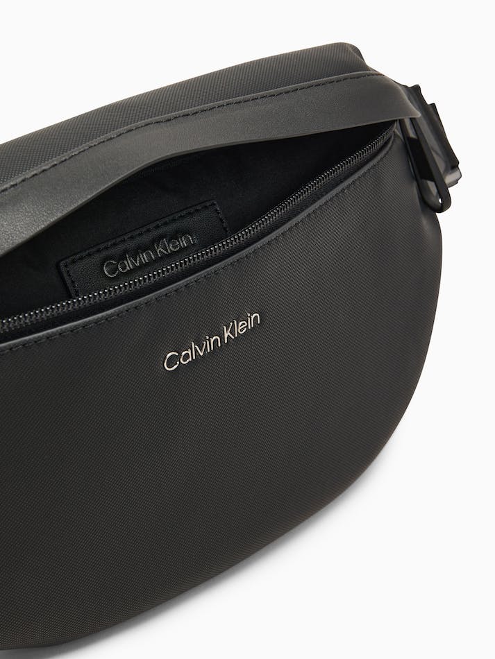 Calvin Klein crna muška torba (K50K510268-BAX) 3