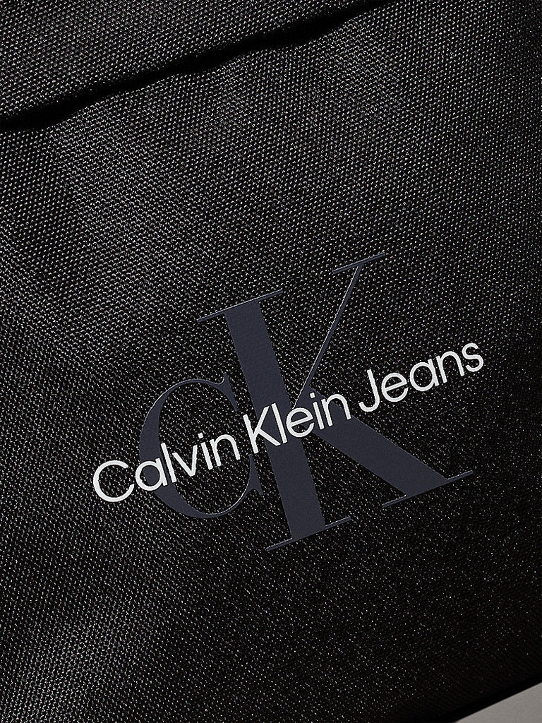 Calvin Klein crna muška torba sa teksturnim uzorkom-[SKU]