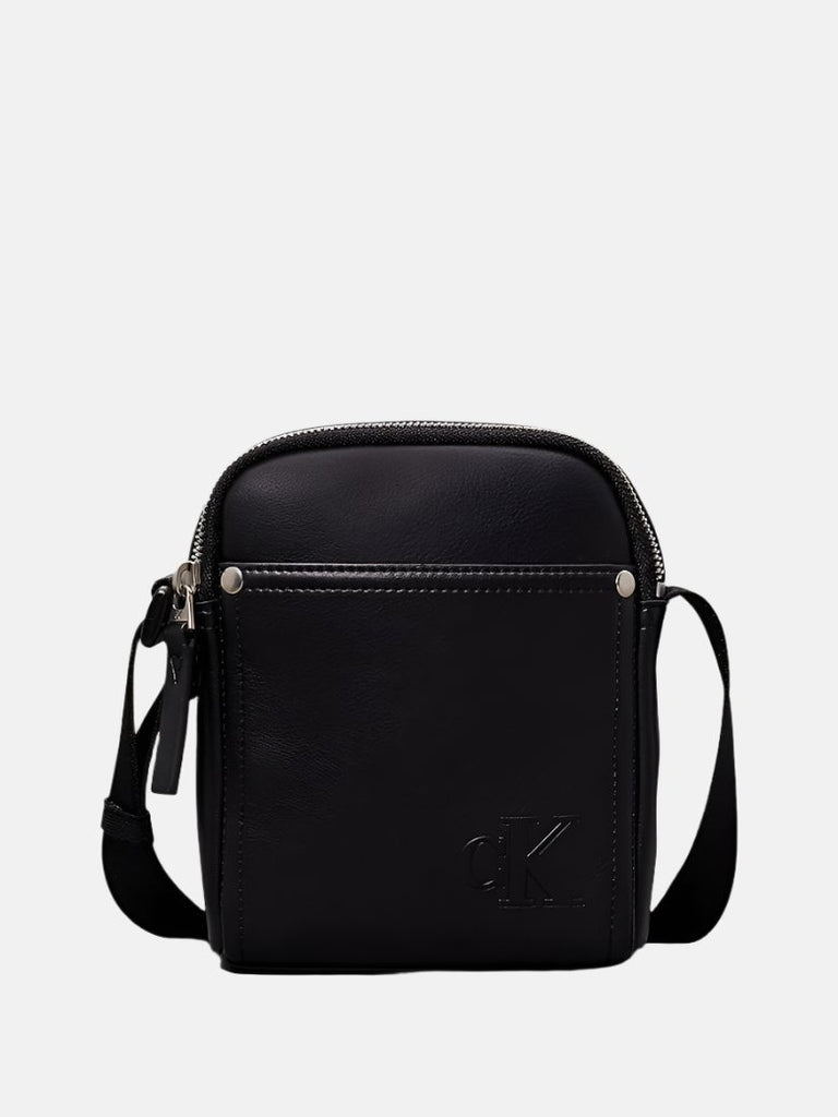 Calvin Klein crna muška torba s podesivom naramenicom-[SKU]