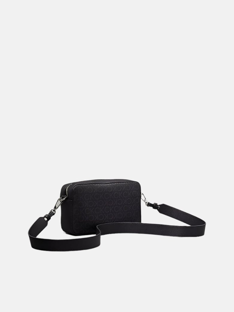 Calvin Klein crna ženska torba s podesivom naramenicom-[SKU]