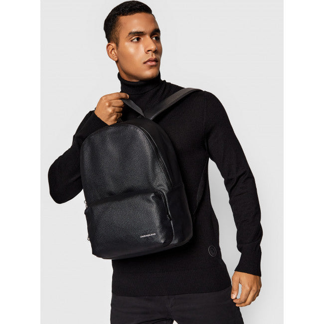 Calvin Klein crni muški ruksak (K50K507218-BDS) 6