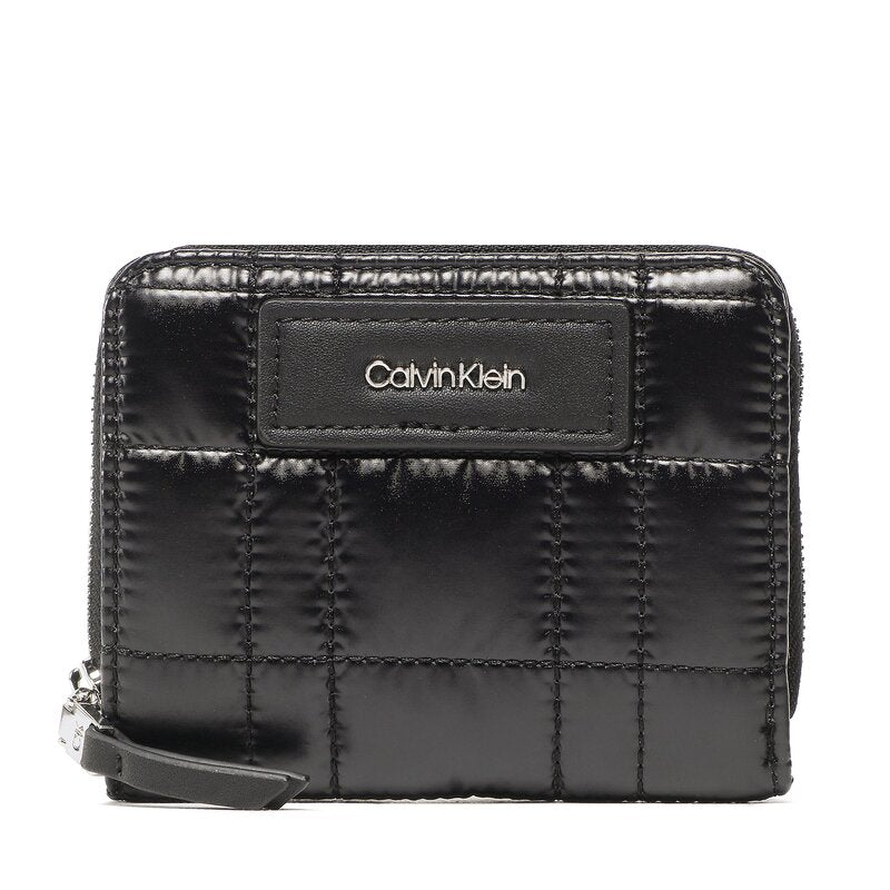 Calvin Klein crni ženski novčanik (K60K610002-BAX) 1