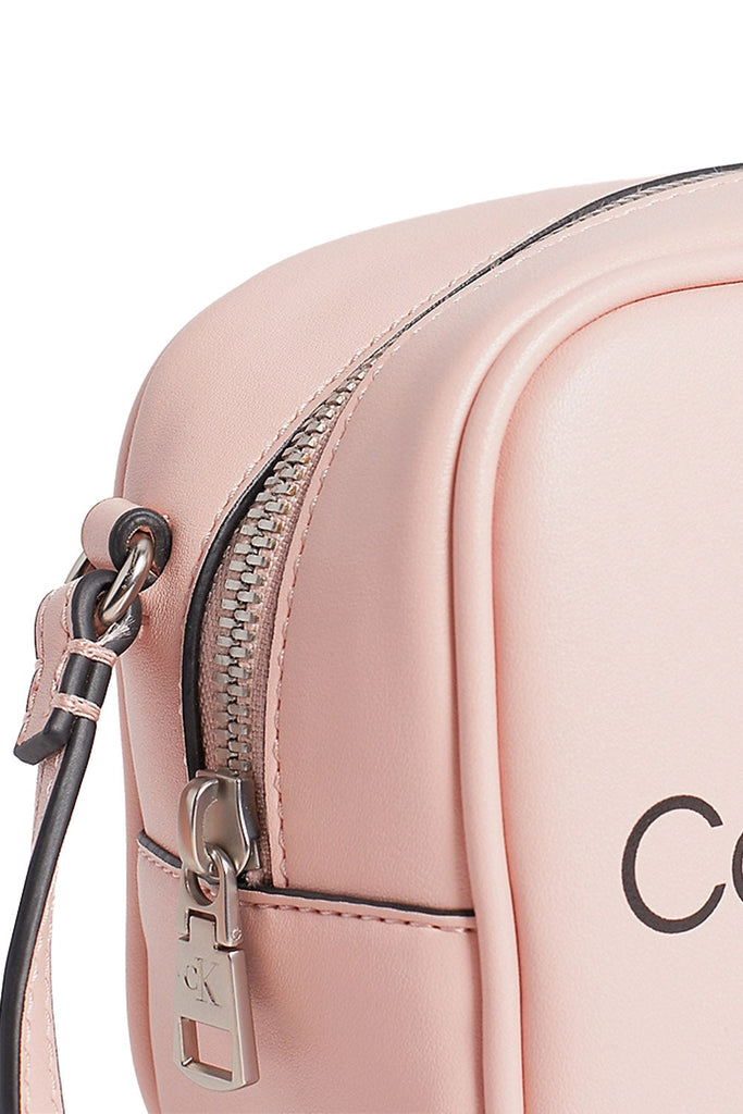 Calvin Klein roza ženska torba s podesivim remenom-[SKU]