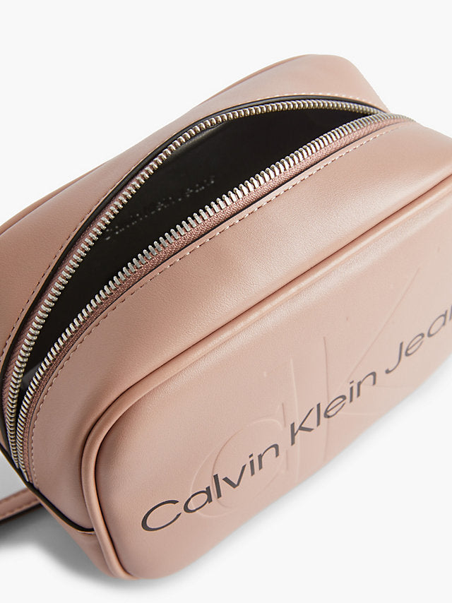 Calvin Klein smeđa ženska torba (K60K607202-TQU) 3