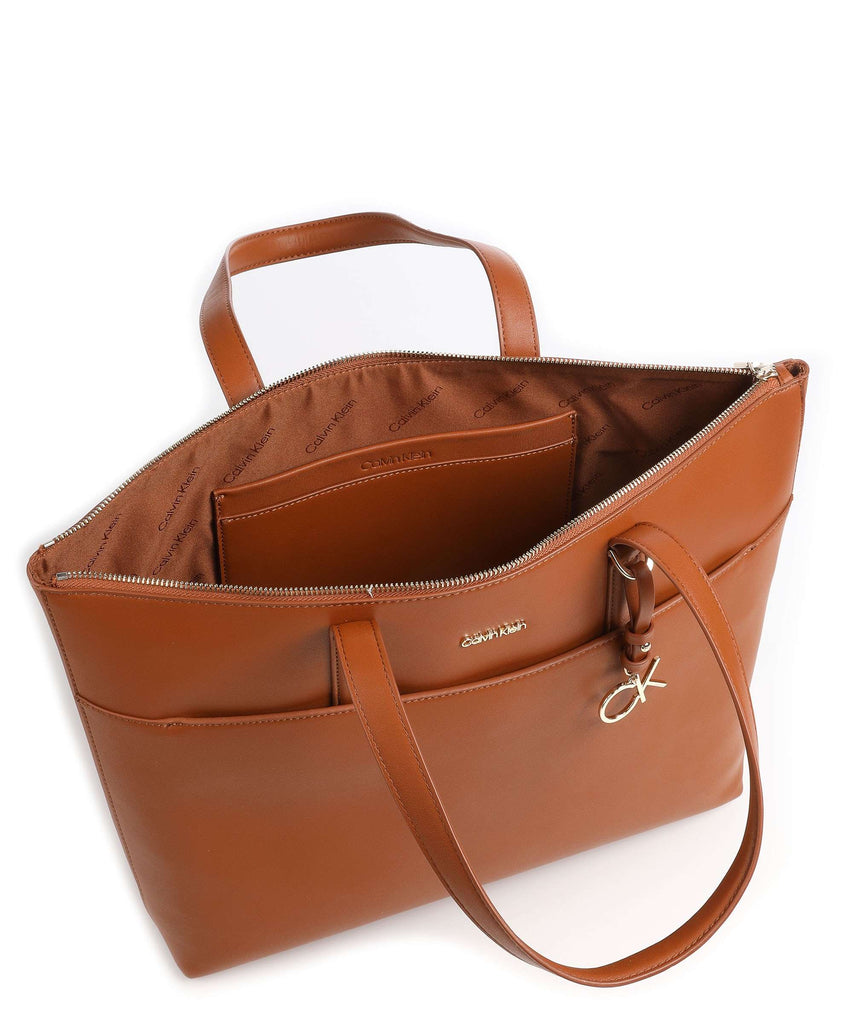 Calvin Klein smeđa ženska torba (K60K609860-HJJ) 4