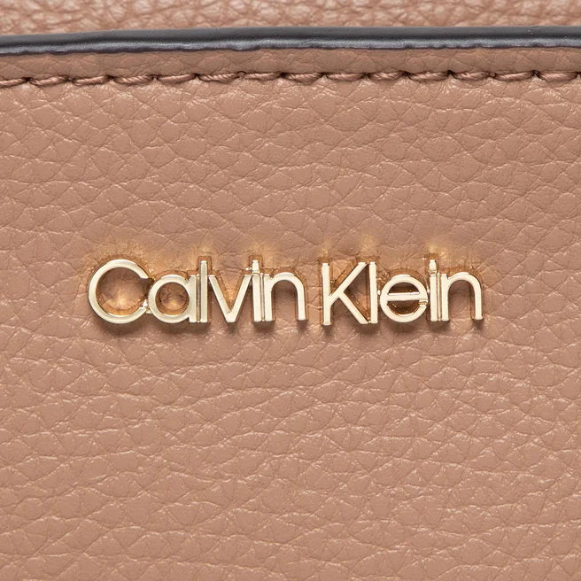 Calvin Klein smeđa ženska torba (K60K609870-RBC) 2