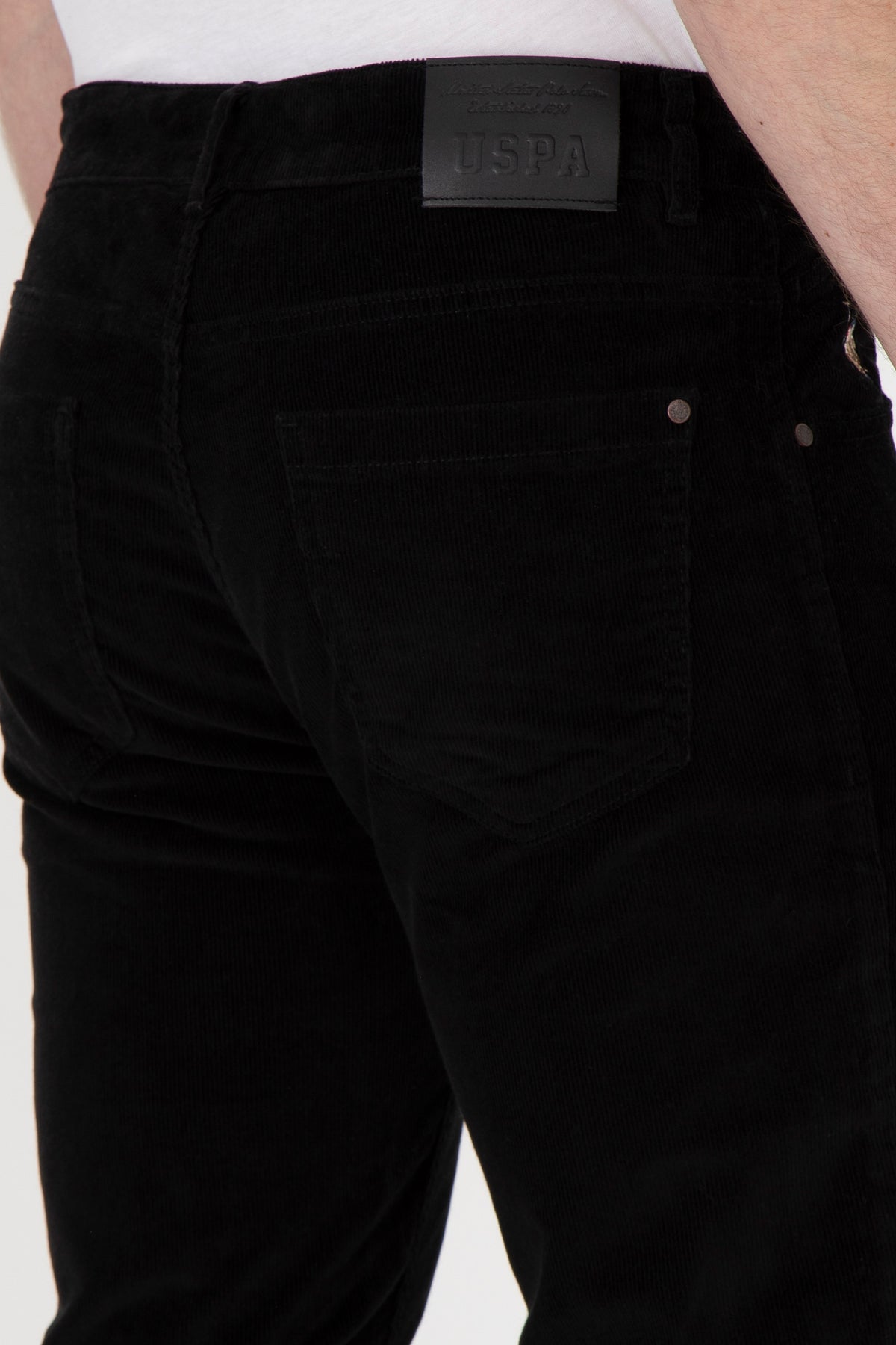 U.S. Polo Assn. crne muške samtene pantalone