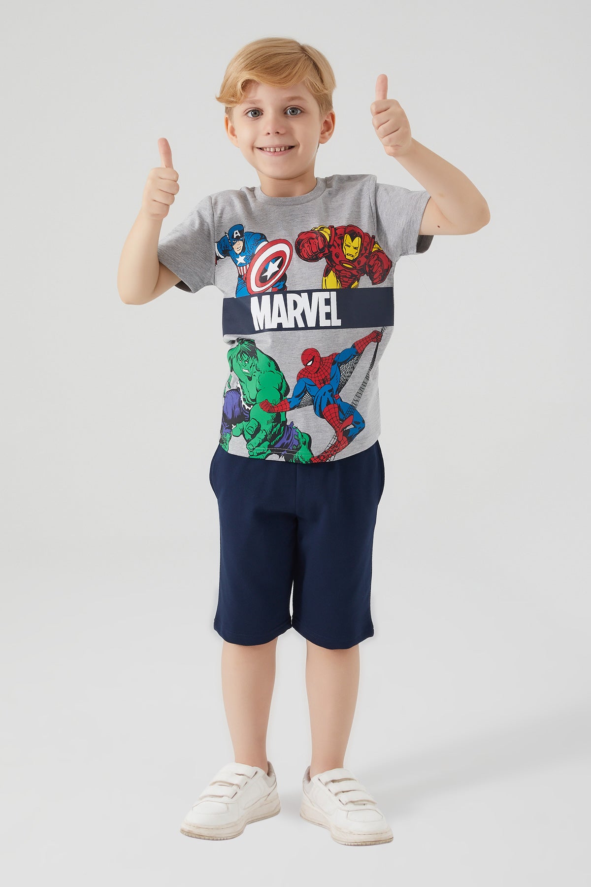 Marvel sivi komplet za dječake s likovima junaka