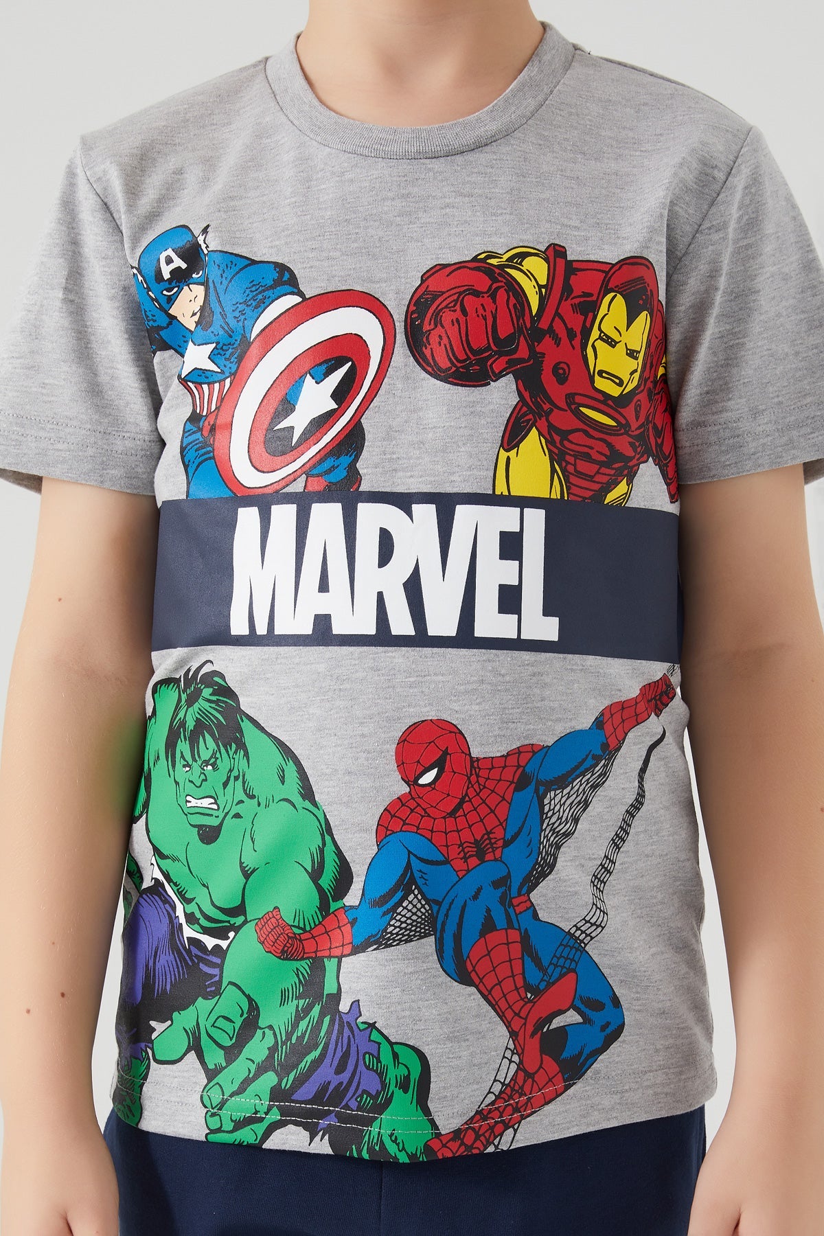 Marvel sivi komplet za dječake s likovima junaka