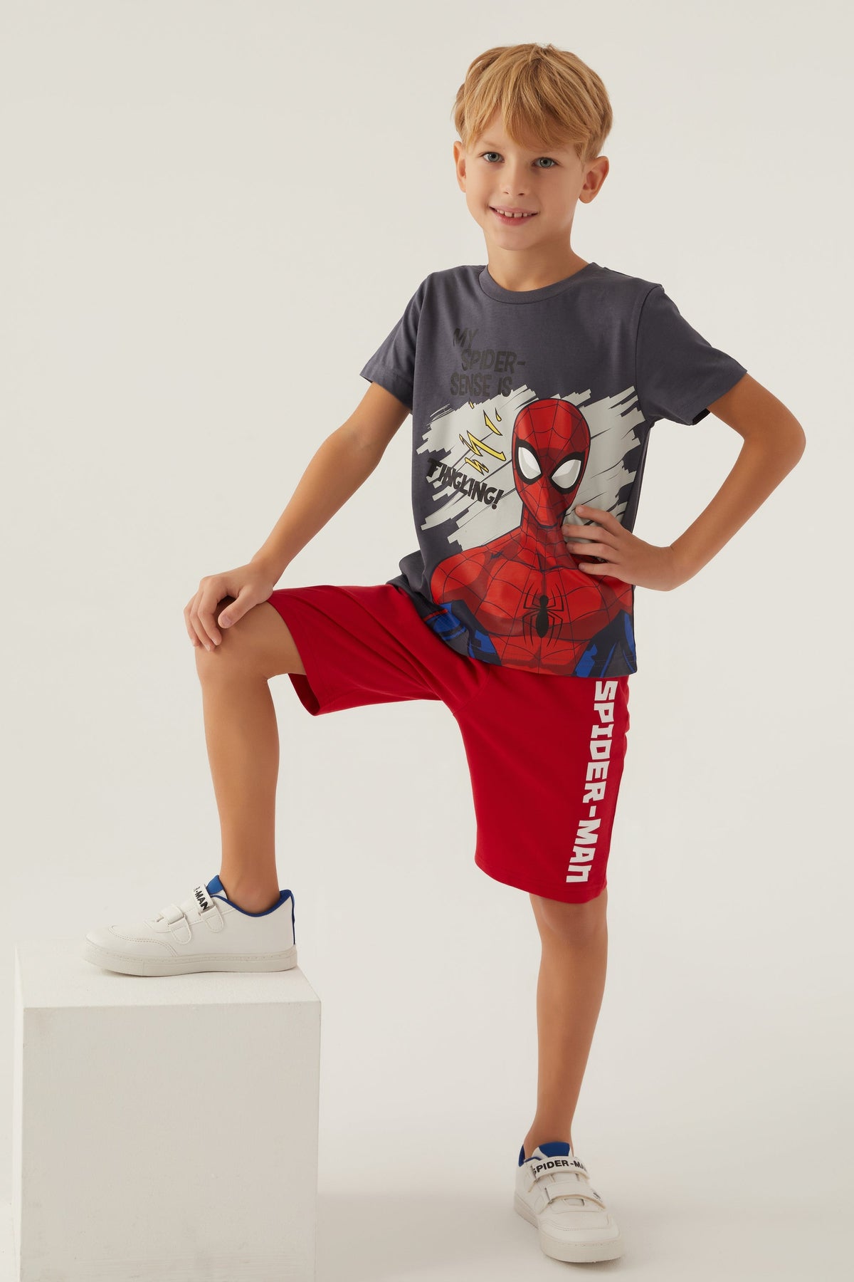 Marvel sivi komplet za dječake sa Spider-Man motivom