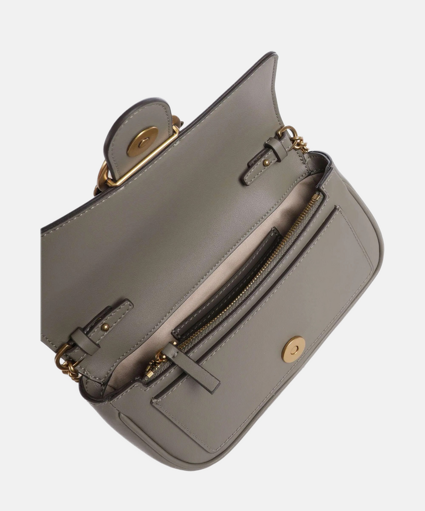 Pinko siva ženska torba sa zlatnim lancem i kopčom-[SKU]