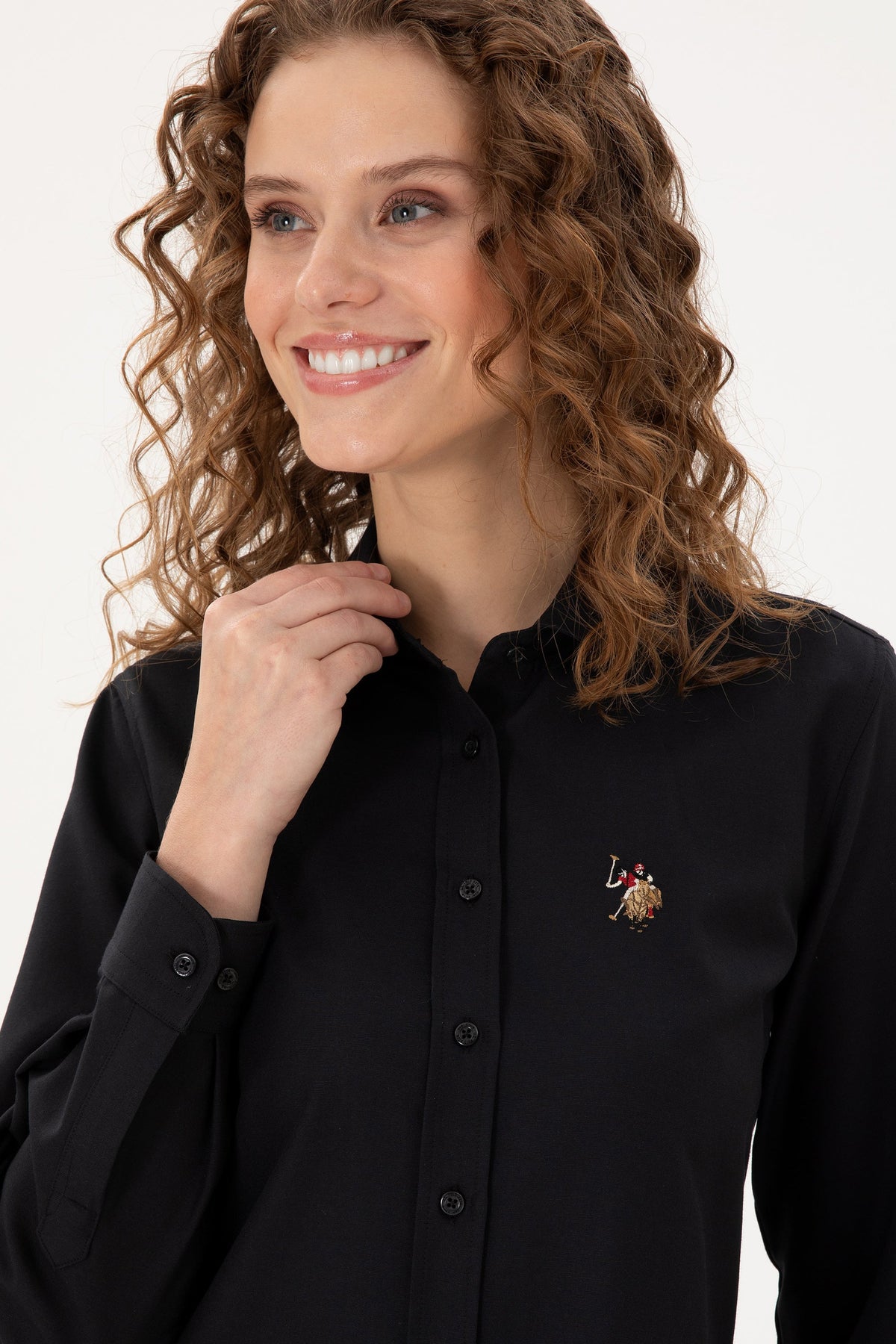 U.S. Polo Assn. crna ženska košulja sa zlatnim logotipom