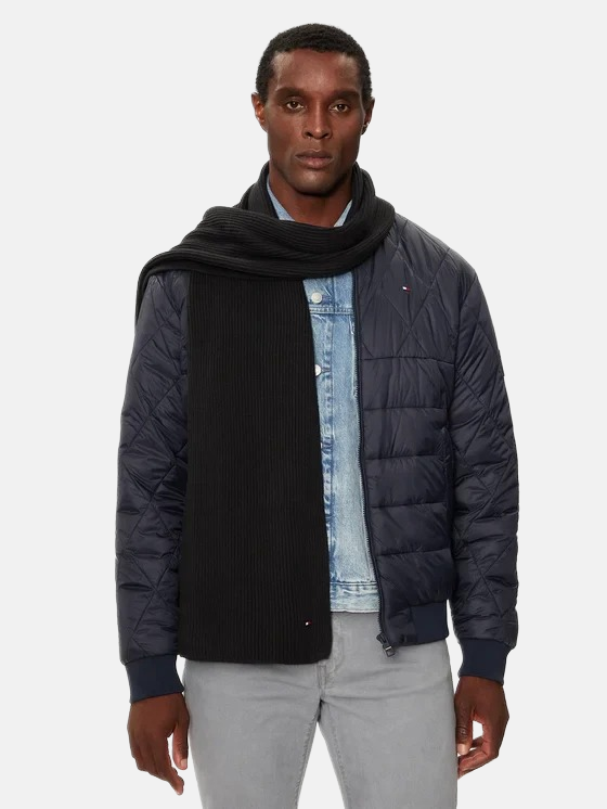 Tommy Hilfiger crni muški šal sa diskretnim logom-[SKU]