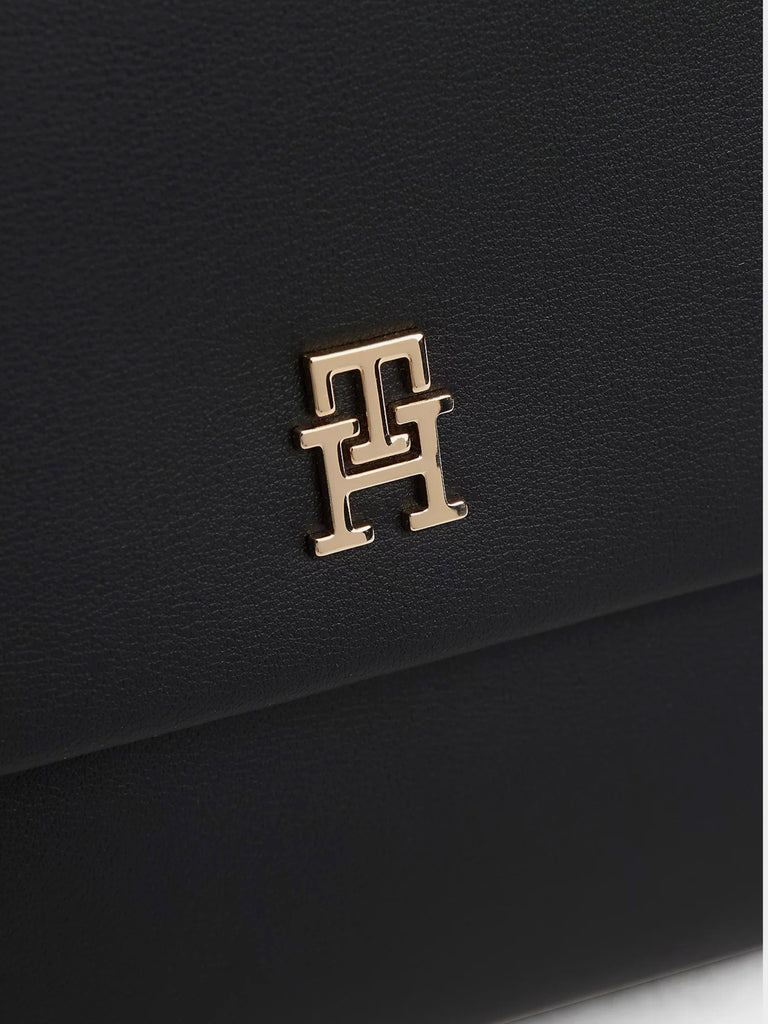 Tommy Hilfiger crna ženska torba na preklop-[SKU]