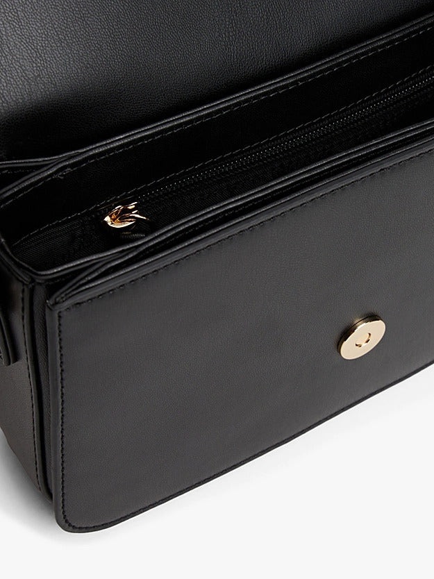 Tommy Hilfiger crna ženska torba sa elegantnom kopčom-[SKU]