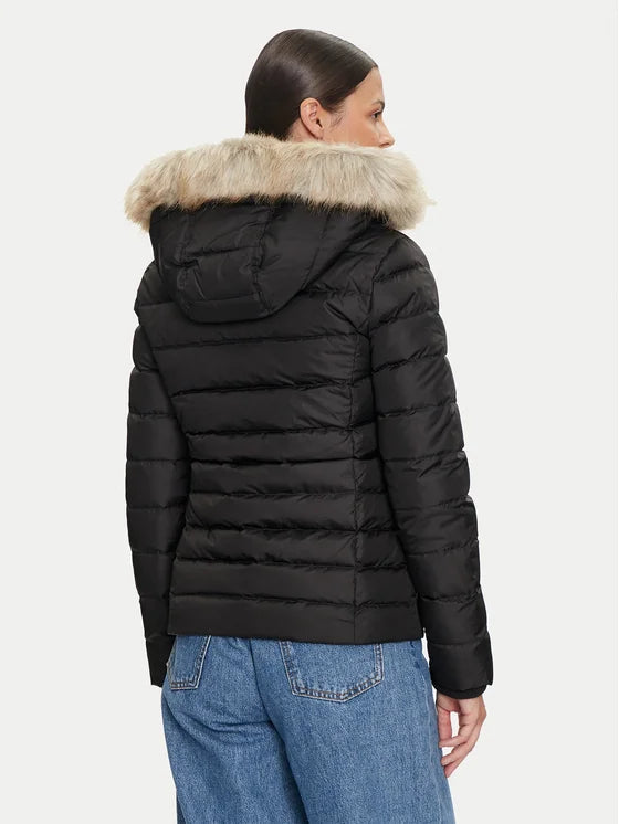 Tommy Hilfiger crna ženska jakna s krznenom kapuljačom-[SKU]