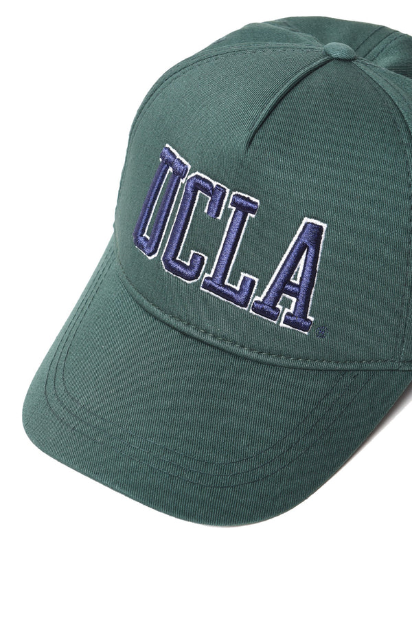 UCLA zelena unisex kapa s tamno plavim UCLA vezom i Bruins natpisom pozadi