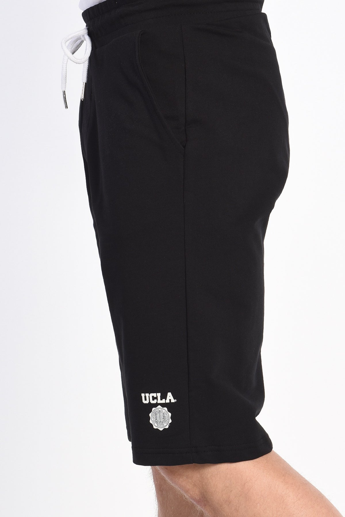 UCLA crni muški šorc od trenerke s UCLA grbom na nogavici