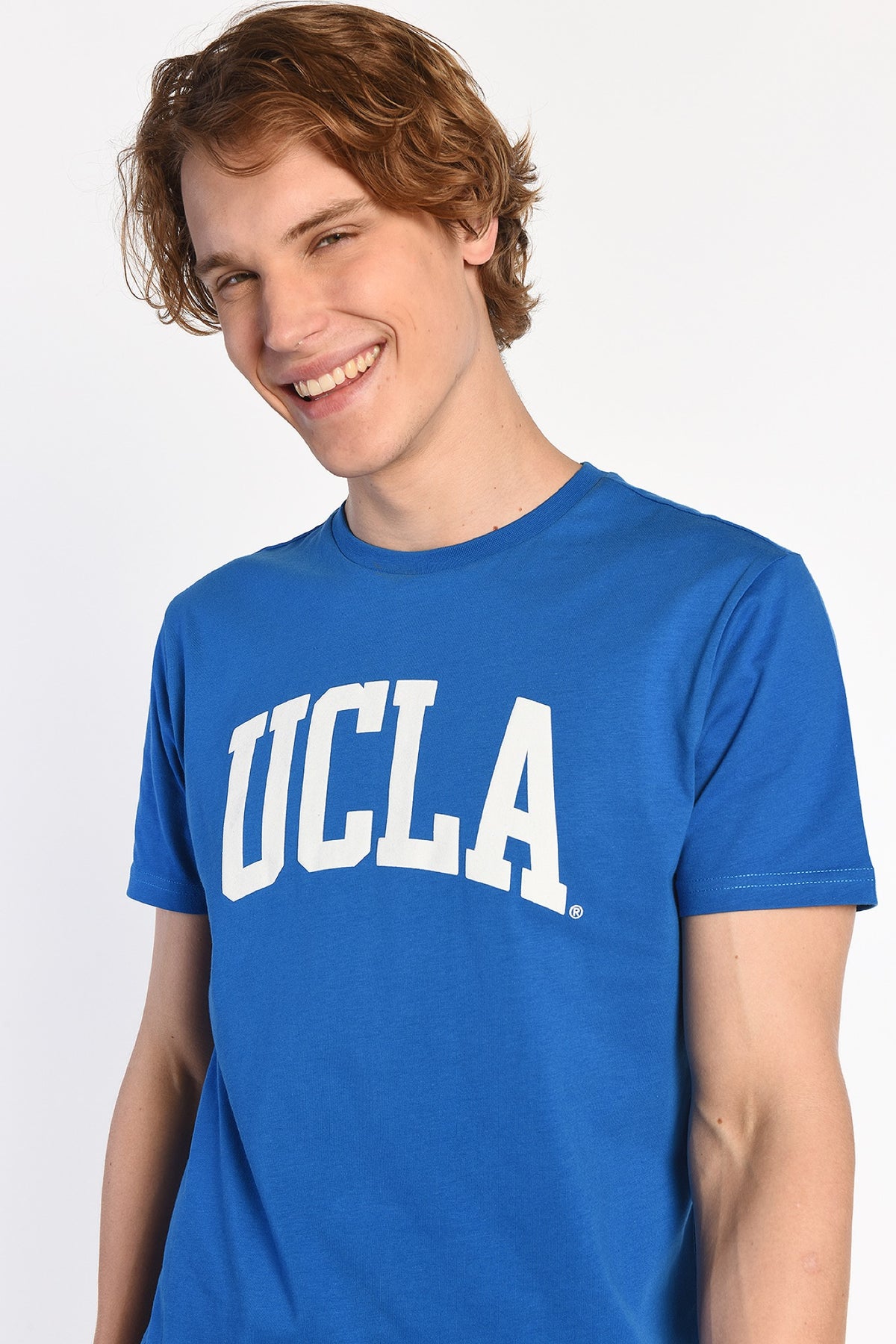 UCLA plava muška majica kratkih rukava s velikim bijelim UCLA natpisom