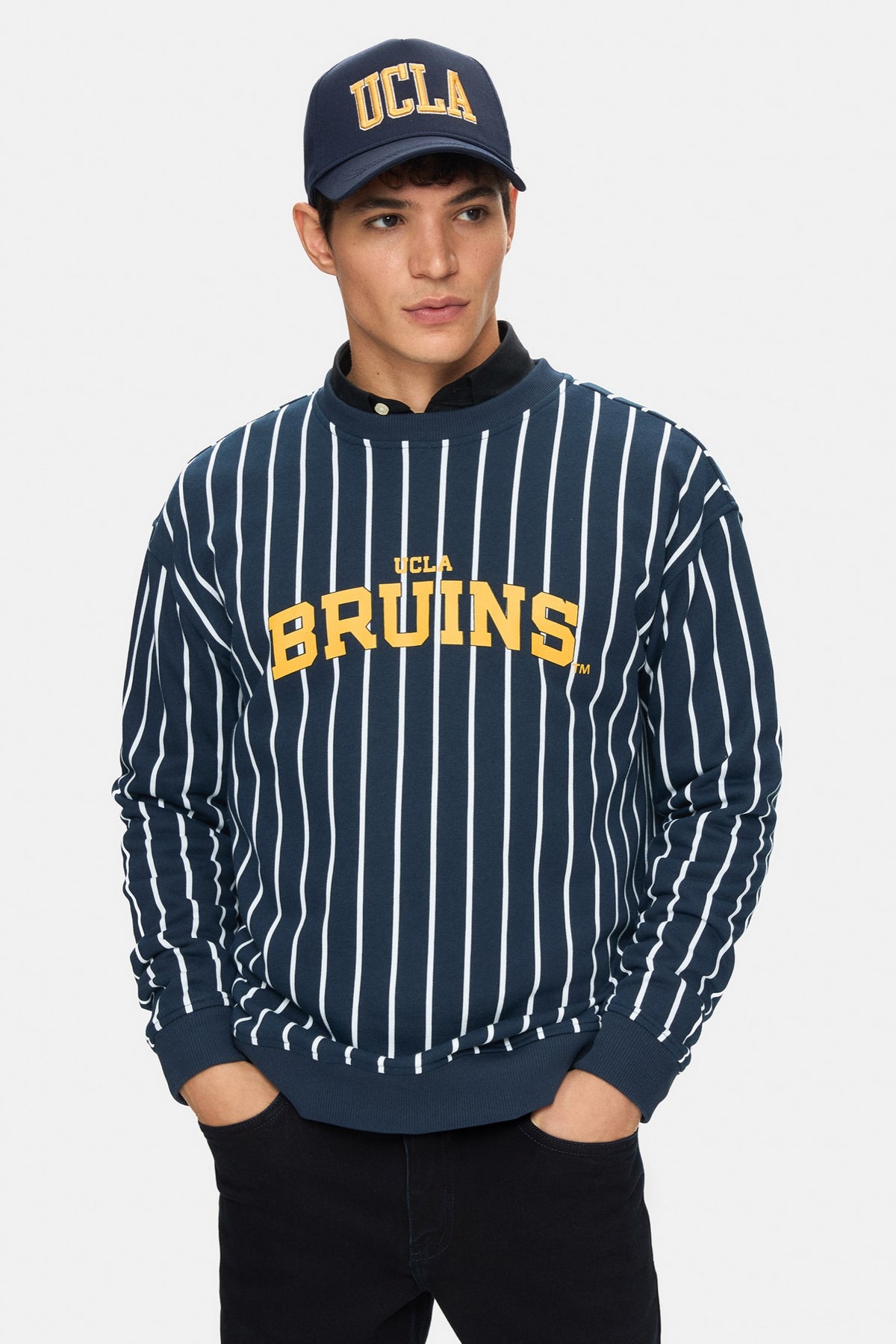 UCLA teget plava unisex kapa sa žutim UCLA vezom