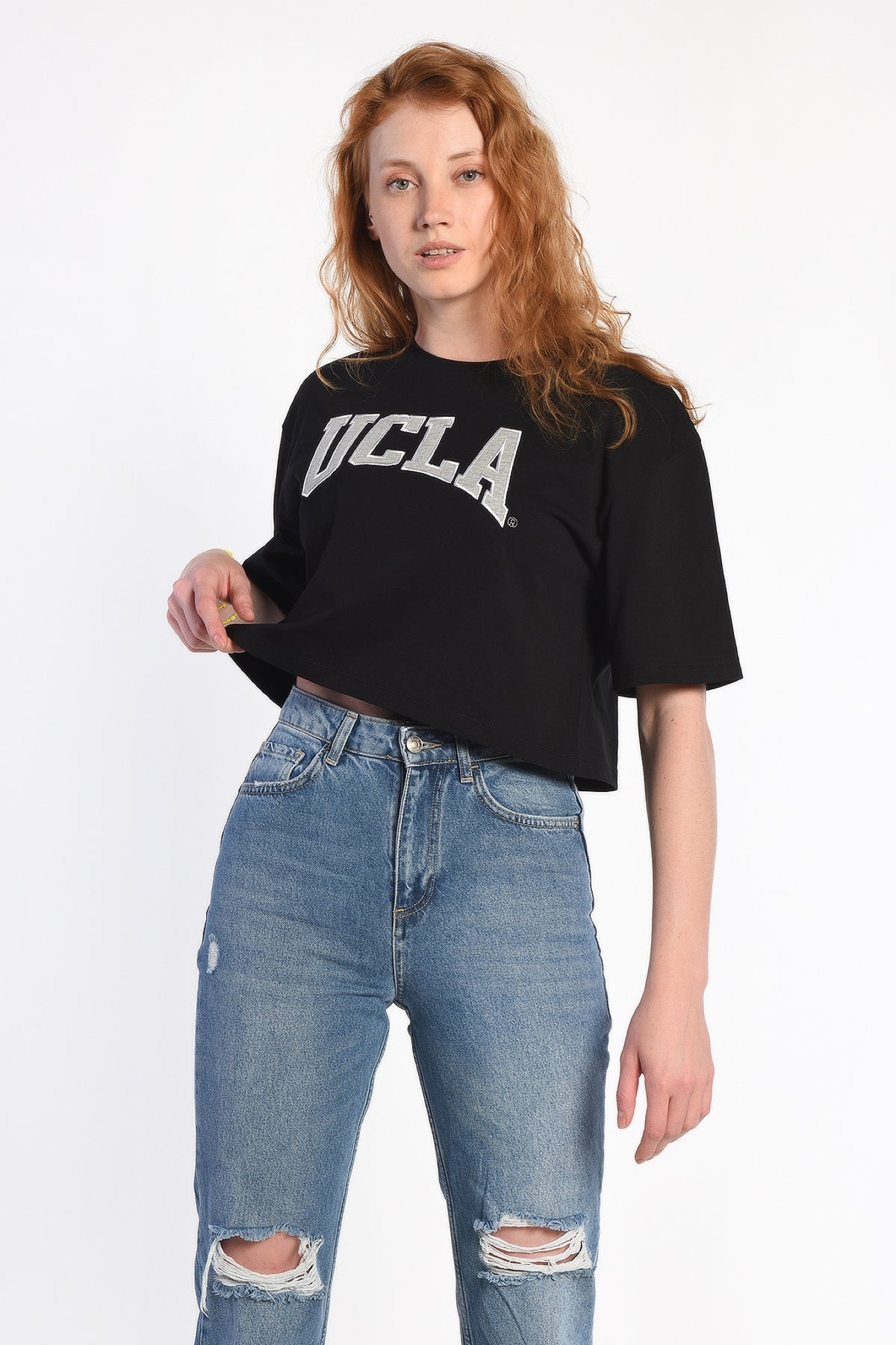 UCLA crna ženska kratka majica kratkih rukava oversize kroja s bijelim UCLA printom