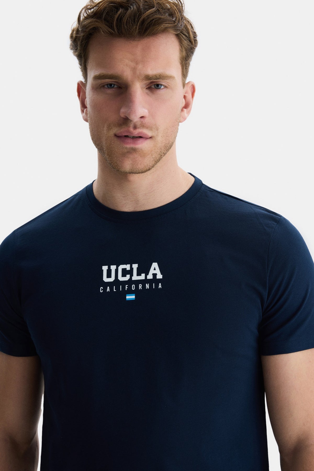 UCLA teget plava muška majica kratkih rukava s malim bijelim UCLA California printom