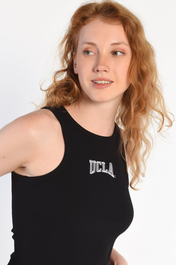 UCLA crna ženska majica sa rebrastim detaljem