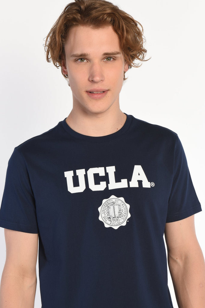 UCLA plava muška majica s velikim natpisom