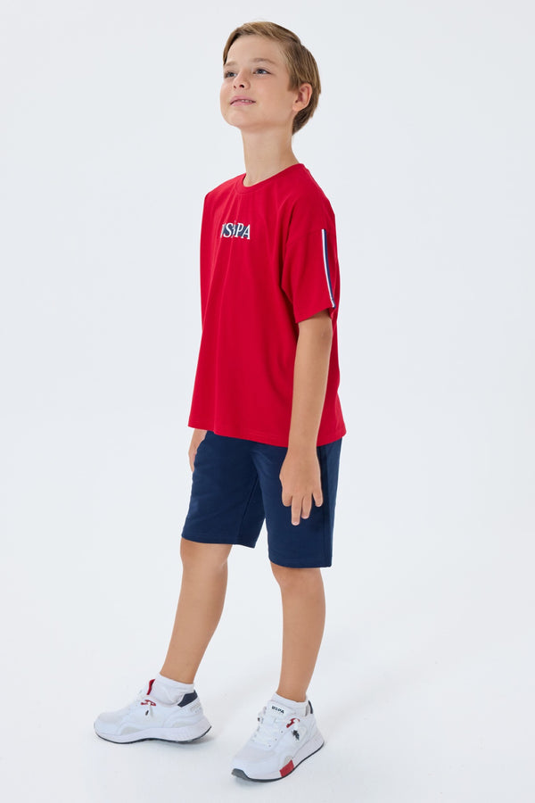 U.S. Polo Assn. crveni komplet majice s USPA natpisom i teget šorca za dječake