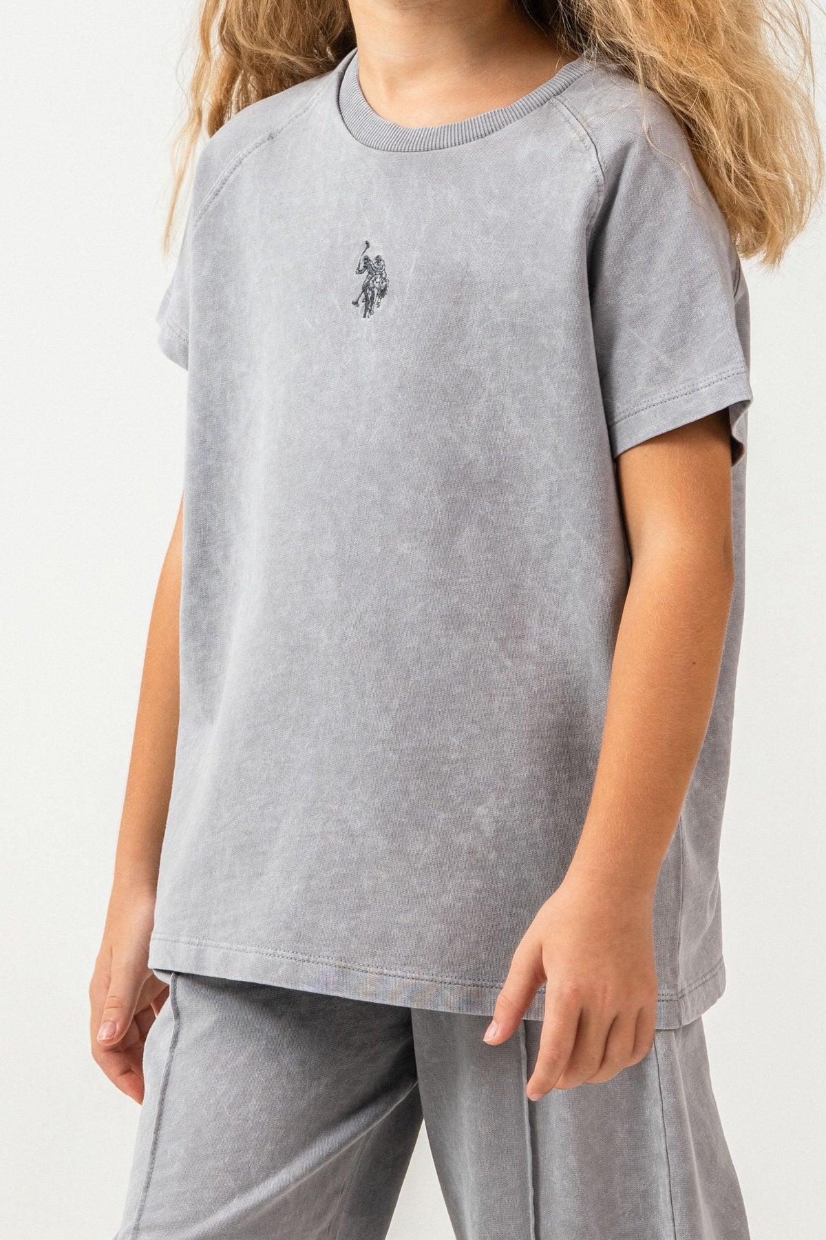 U.S. Polo Assn. svijetlo sivi komplet za djevojčice majica i široke pantalone