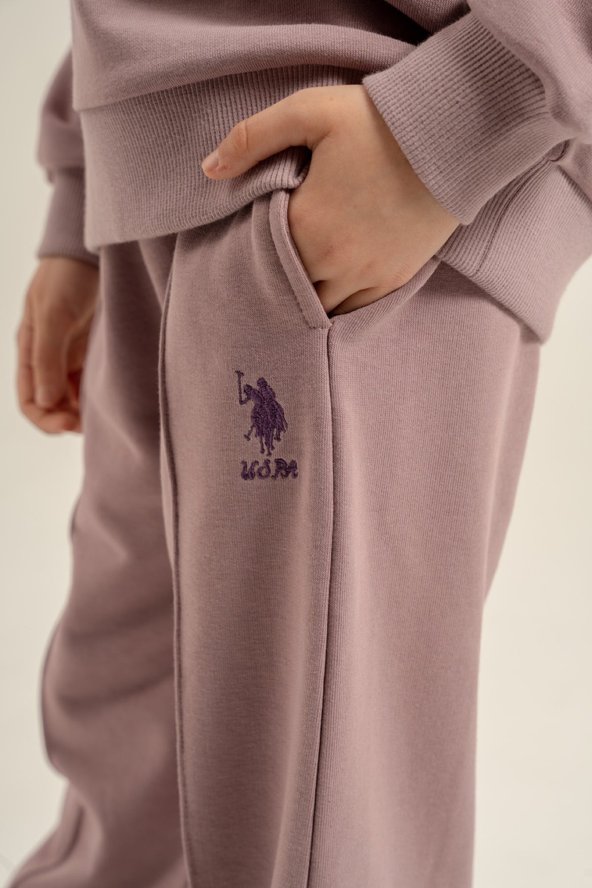 U.S. Polo Assn. ljubičasti komplet trenerke za djevojčice sa širokim nogavicama