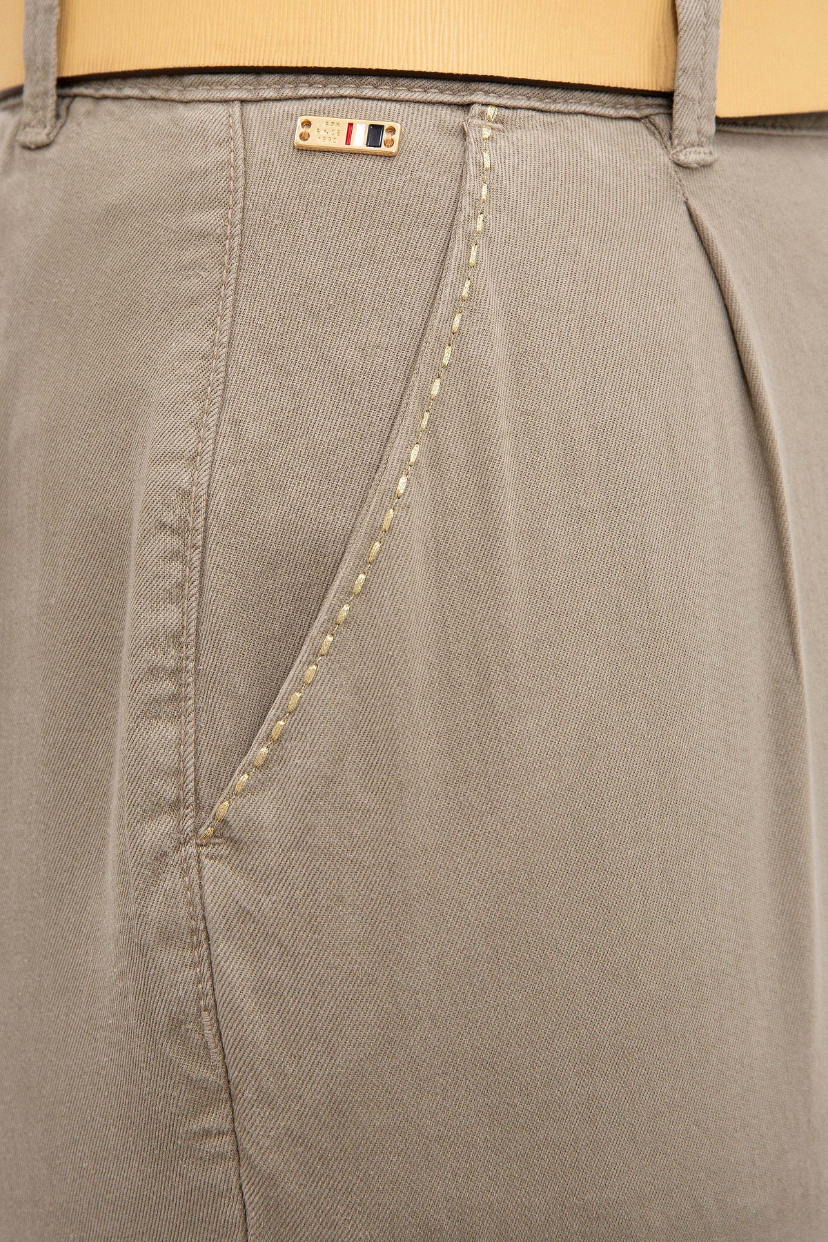 U.S. Polo Assn. khaki ženske pantalone sa kaišem