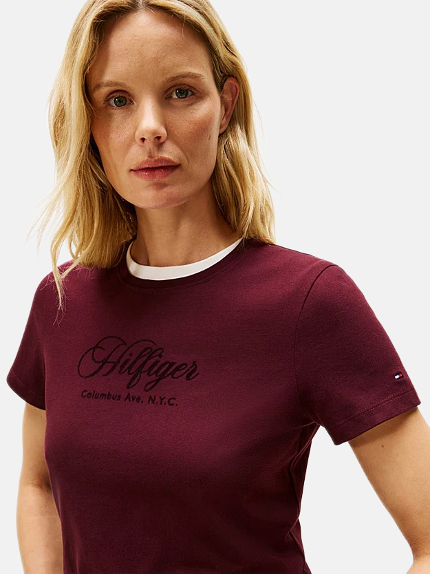 Tommy Hilfiger bordo ženska majica sa natpisom-[SKU]