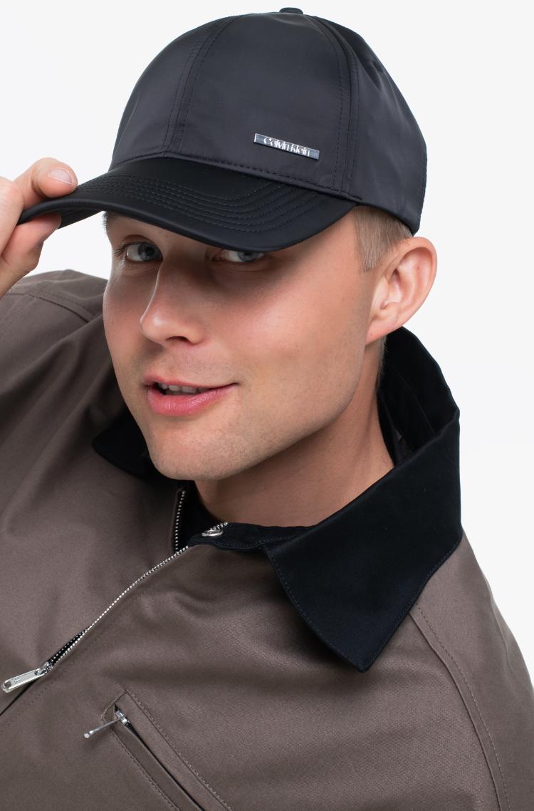 Calvin Klein crna muška kapa sa malim logom