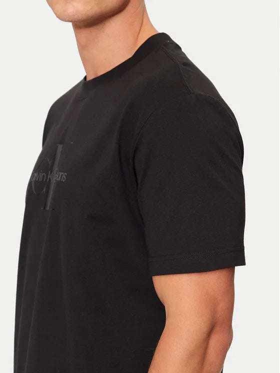 Calvin Klein crna muška majica s minimalističkim dizajnom-[SKU]